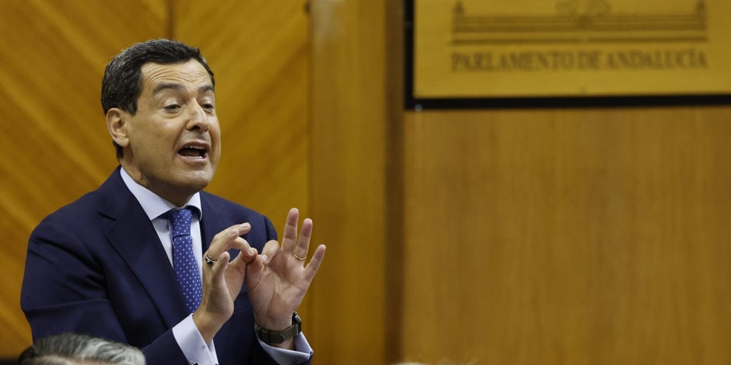 Juanma Moreno publica en octubre su primer libro, 'Manual de convivencia'