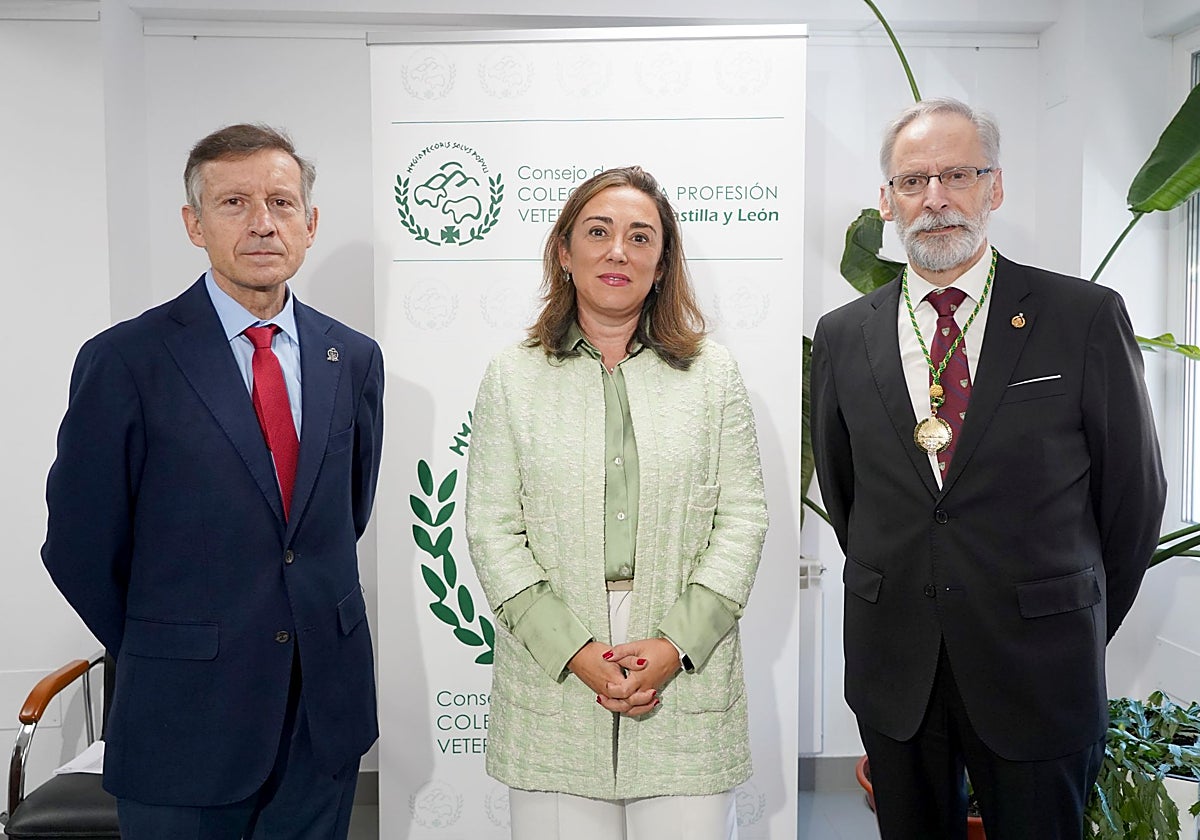 La consejera de Agricultura, María González Corral, asiste a la toma de posesión de la nueva Junta Ejecutiva del Consejo del Colegios de la Profesión Veterinaria de Castilla y León y al nombramiento de su nuevo presidente, Rufino Álamo
