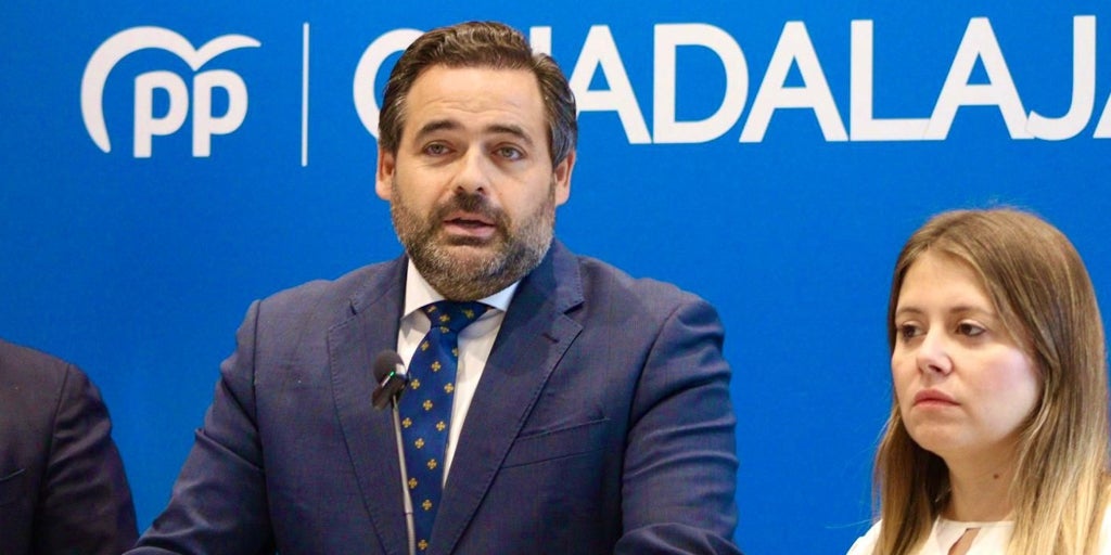 Núñez compara la gestión del incendio del Pico del Lobo con el de Riba de Saelices y pide que Page comparezca en las Cortes