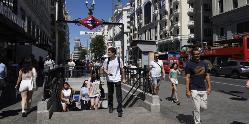 La Gran Vía cierra al tráfico entre las 16 y las 22 horas de este domingo por la cabalgata de la Hispanidad