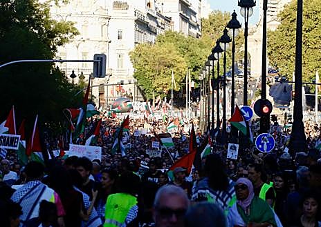 Imagen secundaria 1 - La manifestación de este sábado en Madrid.