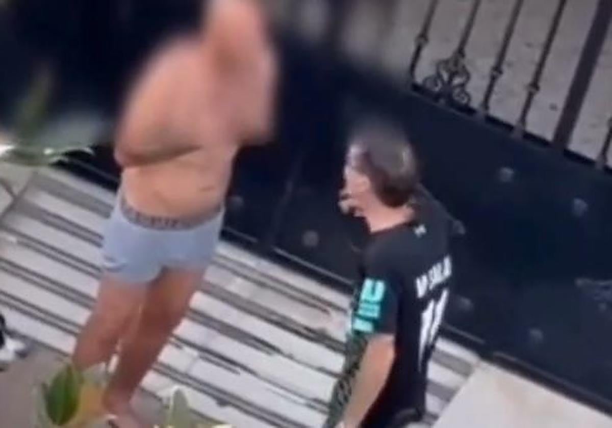 Un vecino del barrio logró tranquilizar al joven