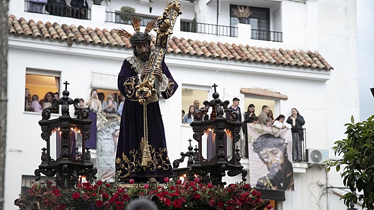 Jesús de la Pasión, sobre su paso, en su barrio del Alcázar Viejo de Córdoba