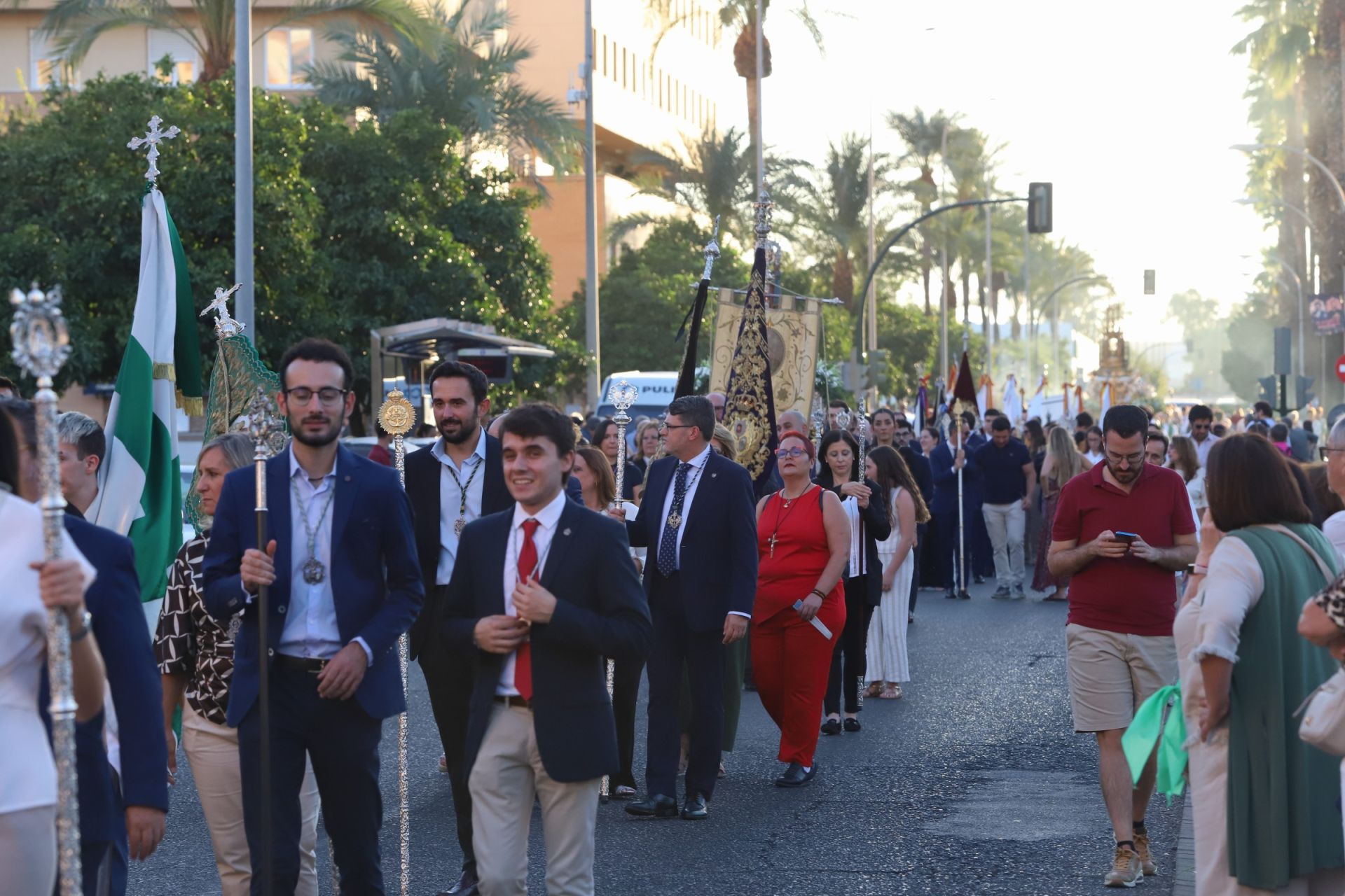 La multitudinaria procesión y la misa con Jesús Sacramentado en la Plaza de toros de Córdoba, en imágenes