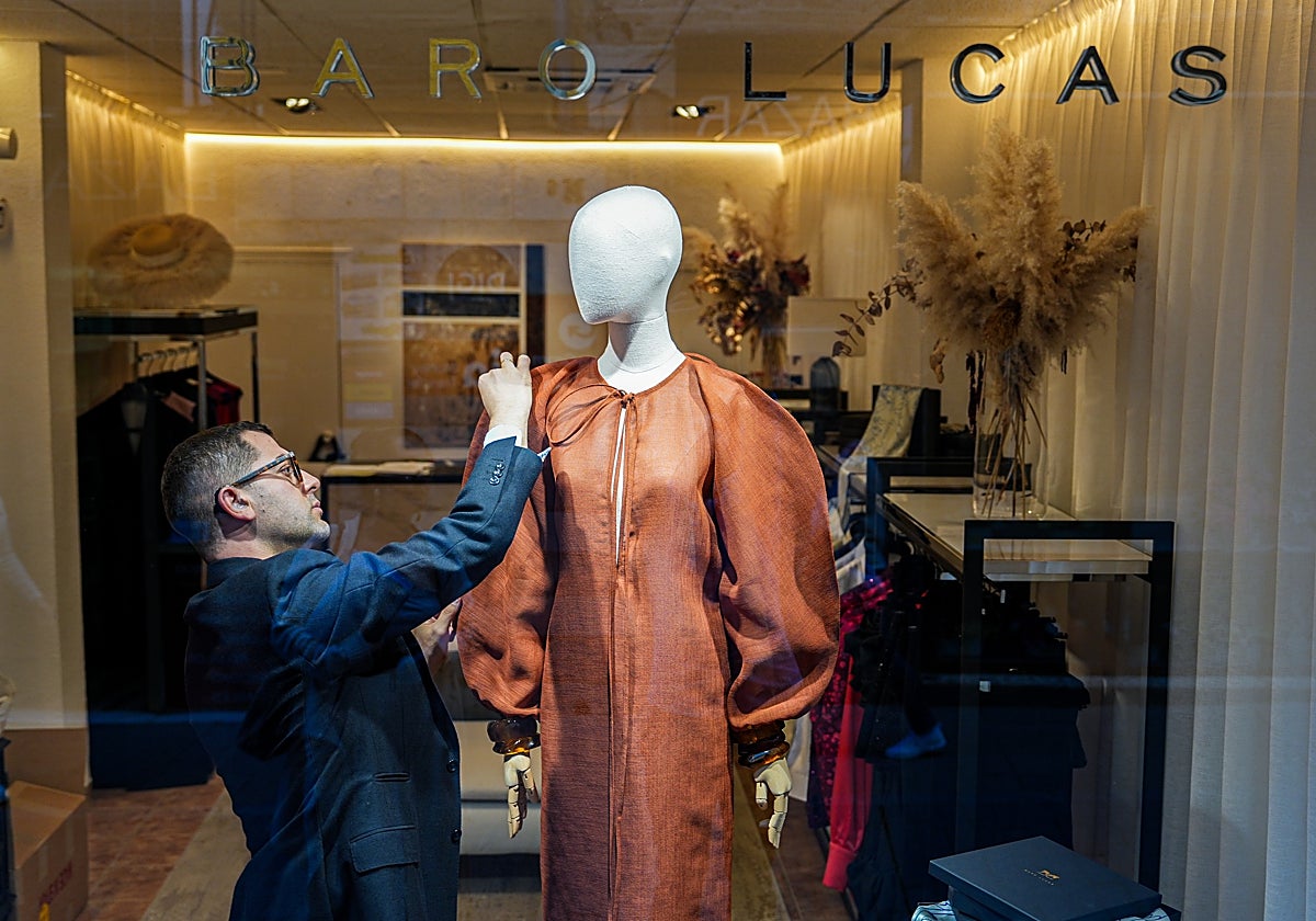 El diseñador, en su taller de Tordesillas