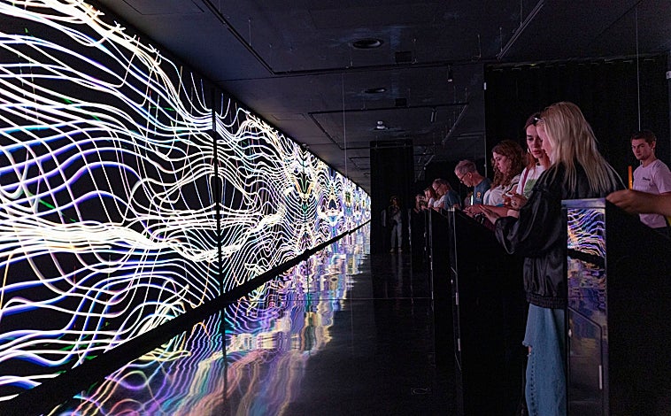 Imagen principal - De Warhol a Basquiat pasando por Banksy: los grandes nombres siguen siendo el gran reclamo de un museo que también apuesta por los artistas locales