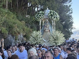 En imágenes, el devocional regreso de la Virgen de la Sierra de Cabra a su santuario