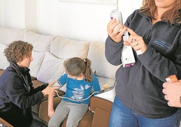 Los hospitales extienden la atención en casa a las residencias y a pacientes de cardiología y diabetes