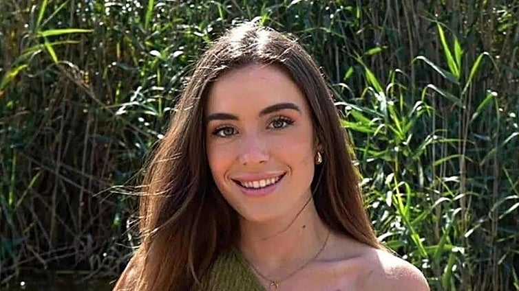 La familia de Ángela Agudo, la española que quedó en coma en Tailandia, actualiza su estado de salud: «Nos sonríe»
