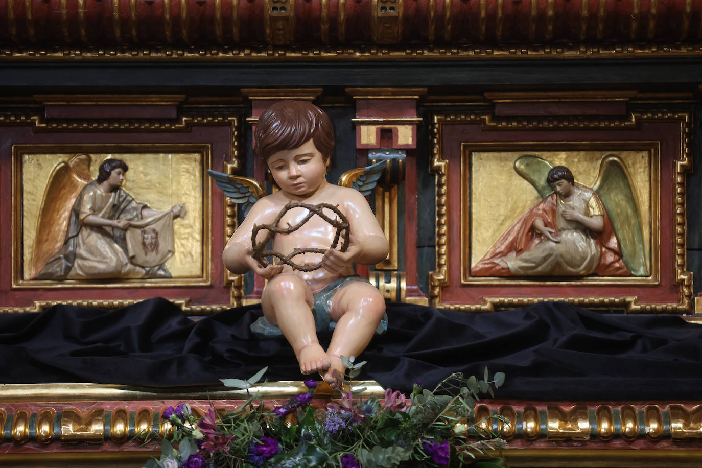 Las cofradías de la provincia esperan el Vía Crucis Magno en Córdoba, en imágenes