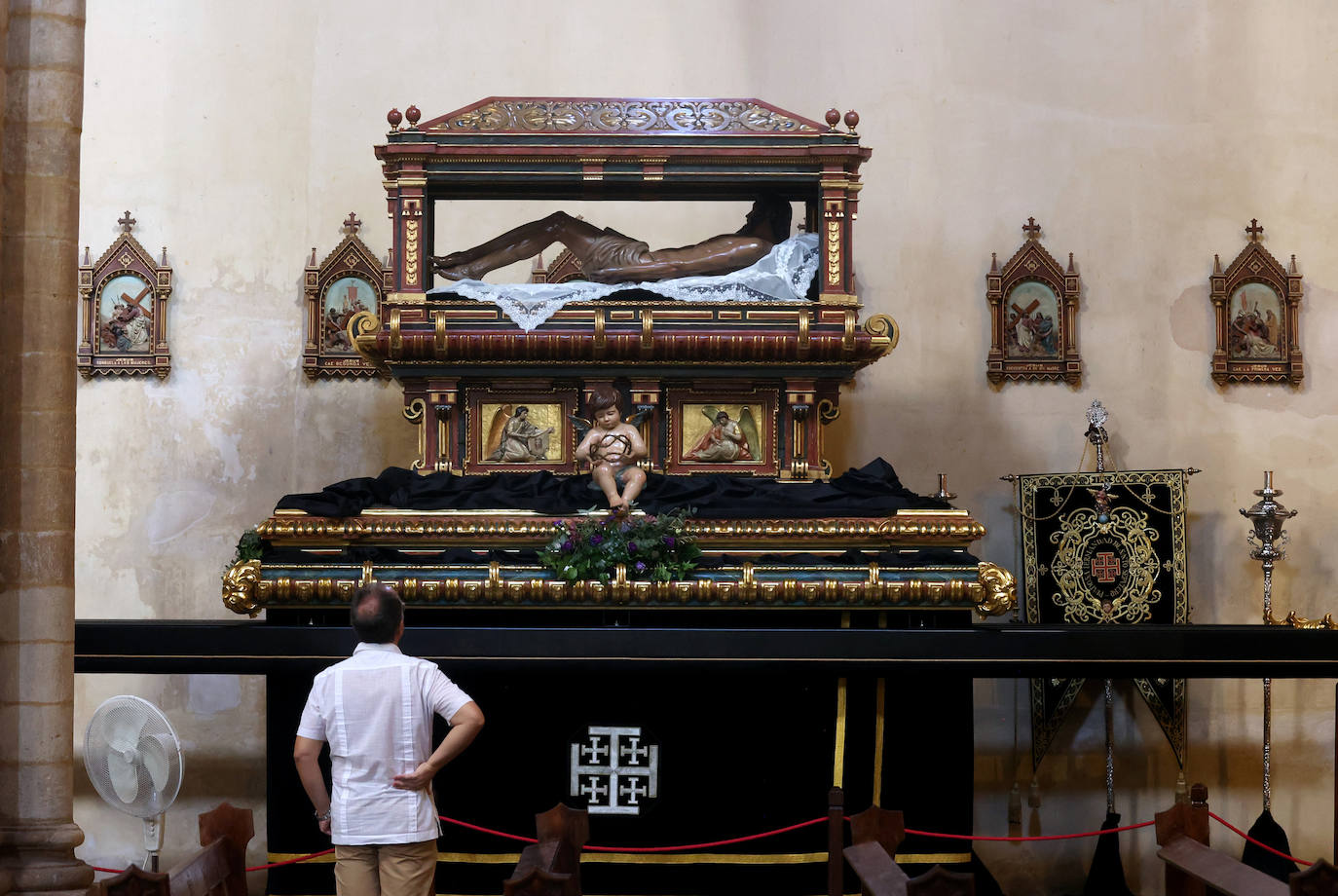 Las cofradías de la provincia esperan el Vía Crucis Magno en Córdoba, en imágenes
