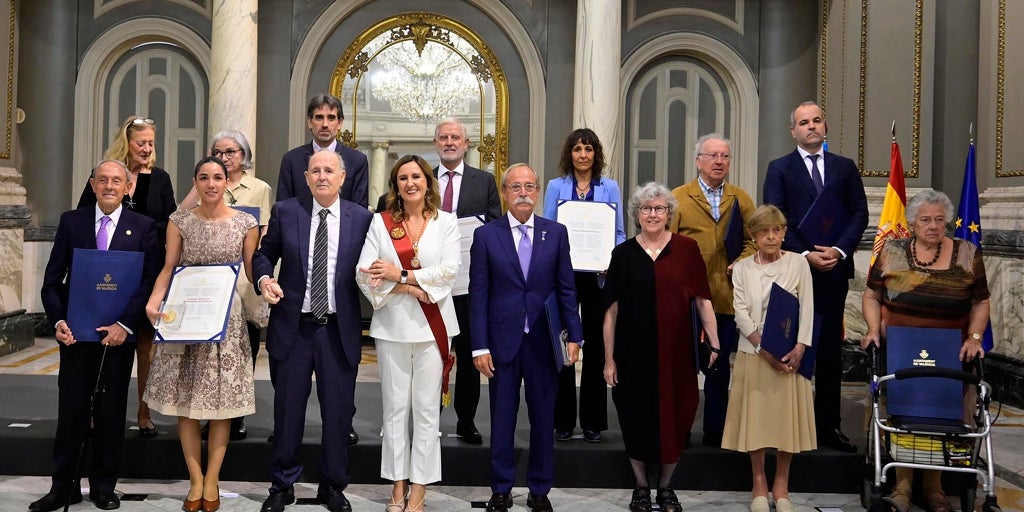 Catalá llama al pueblo valenciano a «unirse más que nunca» y a alzar «la voz ante los que nos quieren débiles»
