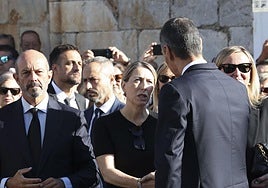 El Gobierno que abandonó a Lambán se vuelca en el último adiós a Fernández Vara