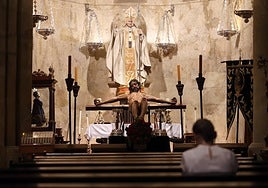 Las cofradías de la provincia esperan el Vía Crucis Magno en Córdoba, en imágenes