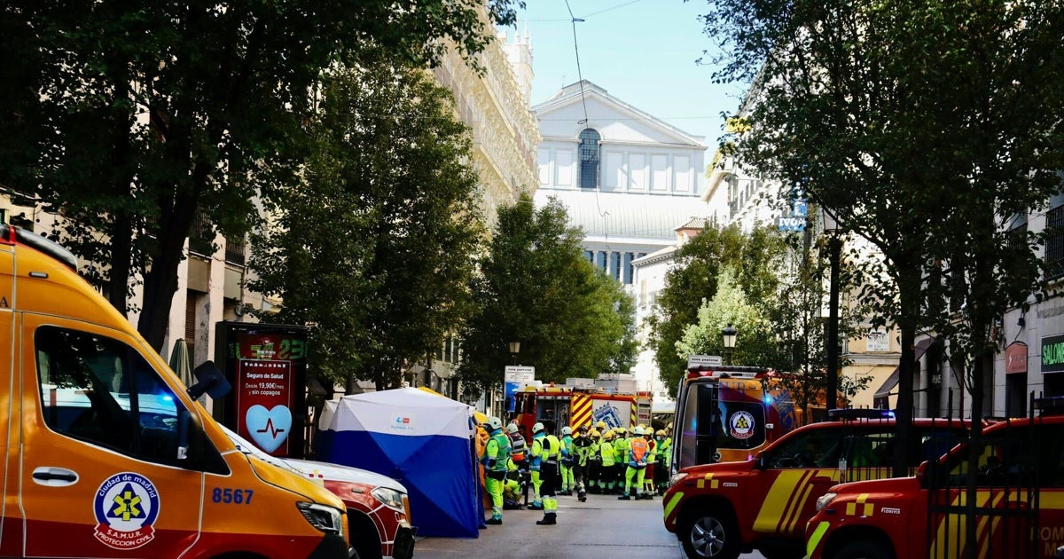 Al menos cuatro desaparecidos y tres heridos tras el derrumbe en las obras  de un hotel en Ópera (Madrid)
