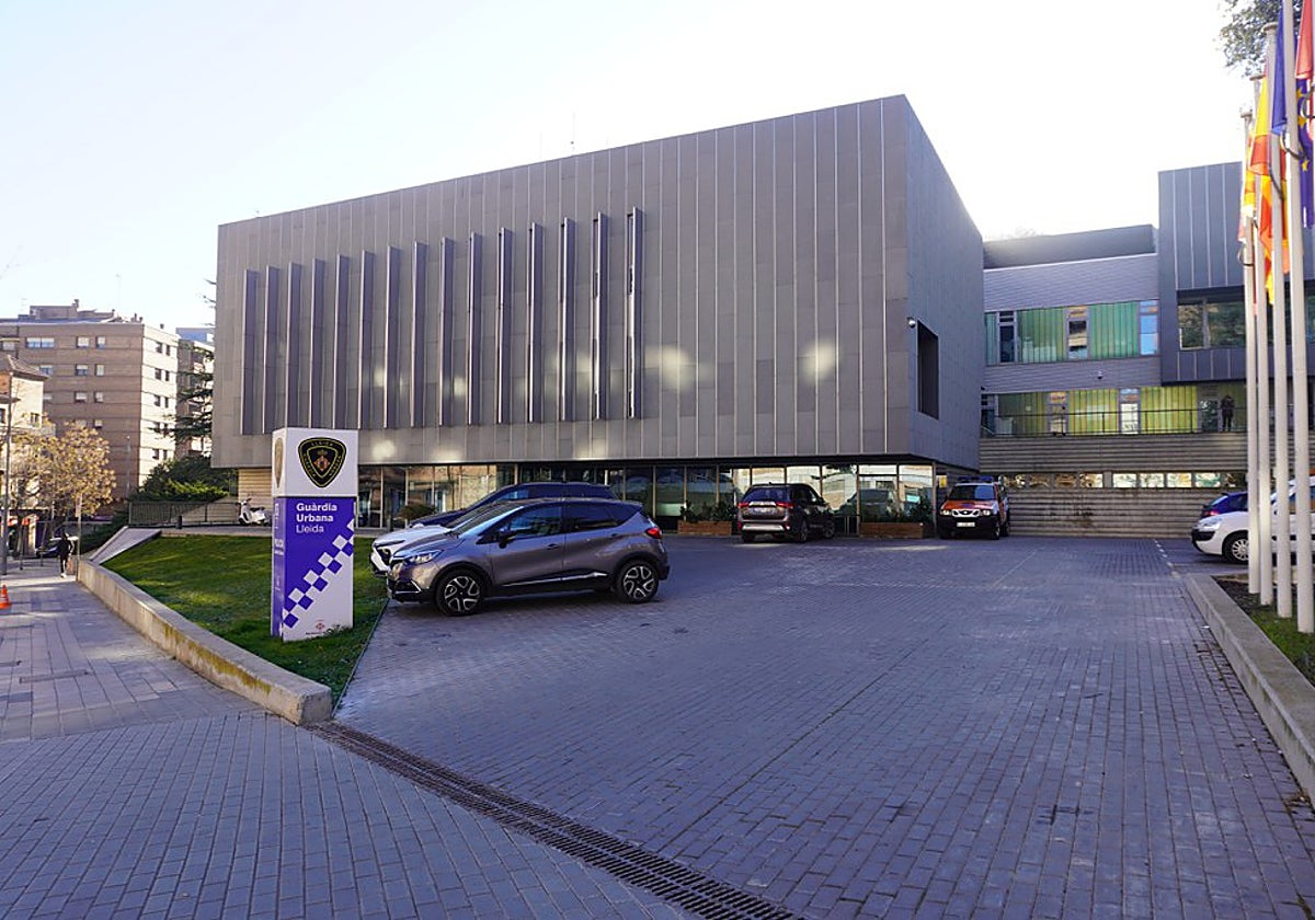 Una patrulla de la Guardia Urbana, en Lérida