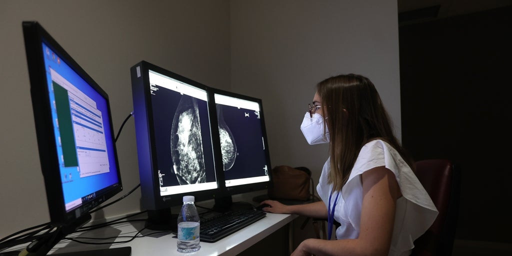 Los fallos de coordinación en el cribado de cáncer de mama en Andalucía se remontan a 2012, con el PSOE en la Junta