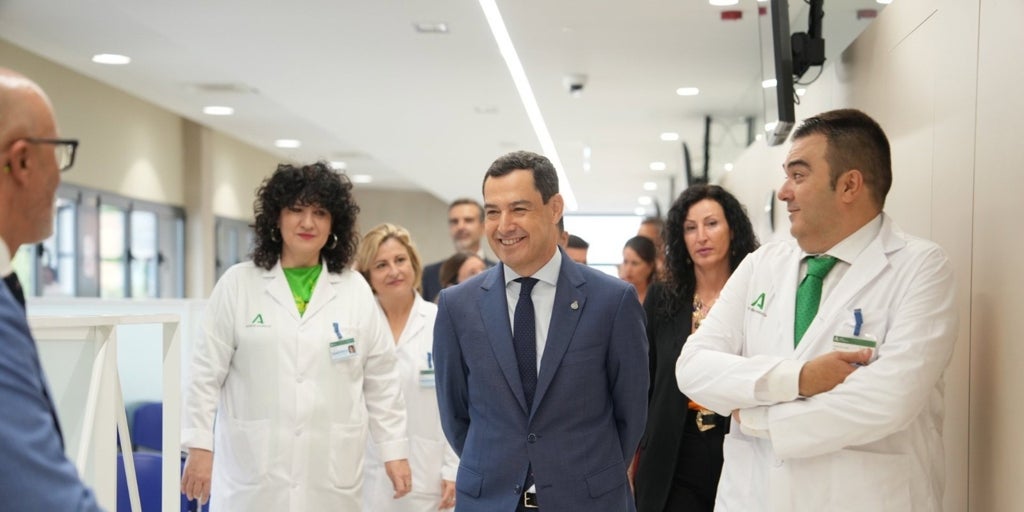 Juanma Moreno coge personalmente el mando en la crisis del cribado de cáncer de mama a mujeres en Andalucía