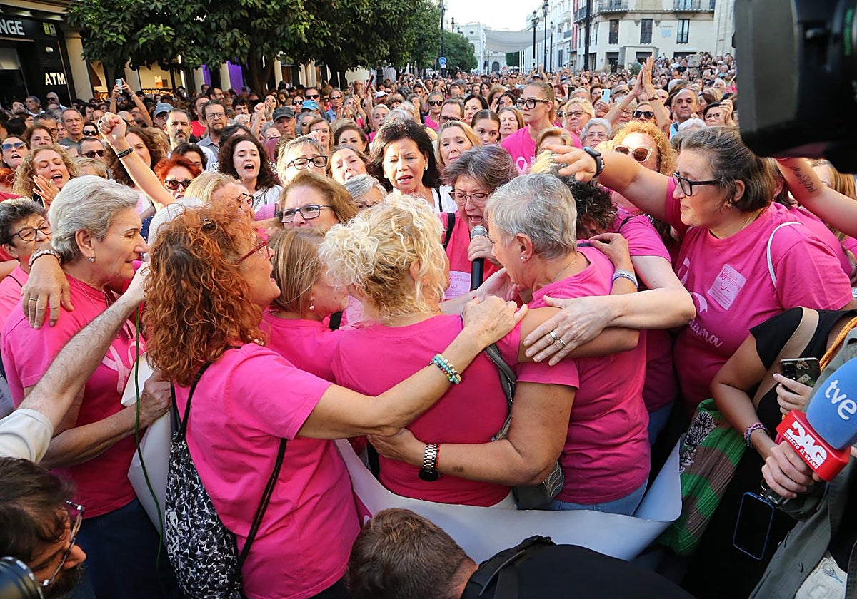 Algunas de las mujeres que se han manifestado este miércoles en Sevilla