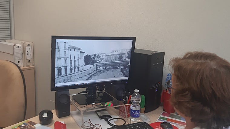 La archivera municipal de Tarazona, Teresa Ainaga