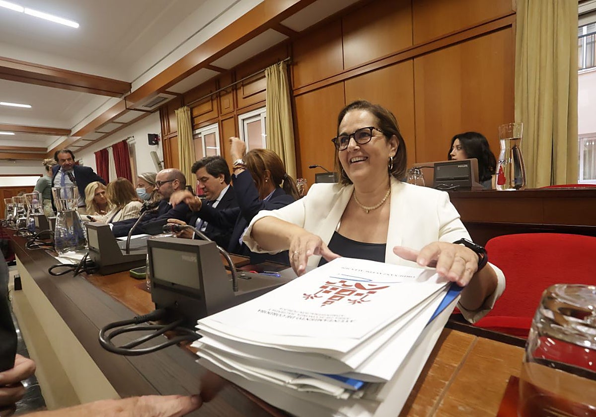 La edil de Hacienda, Blanca Torrent, en el Pleno de octubre