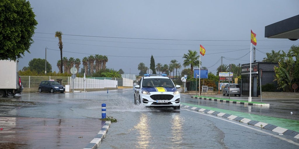 Alicante sufre los primeros estragos del temporal Alice con más de un centenar de intervenciones de los bomberos