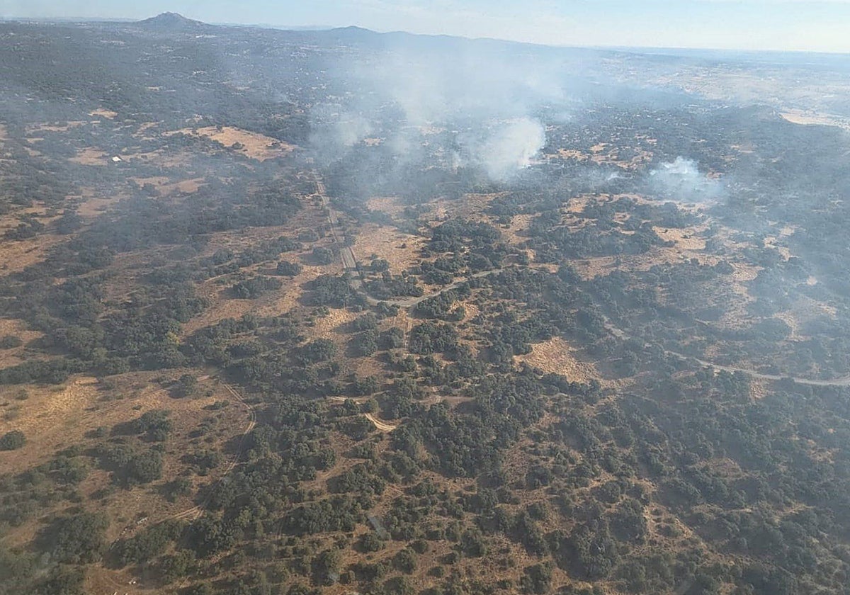 Imagen aérea del incendio en Almorox (Toledo)
