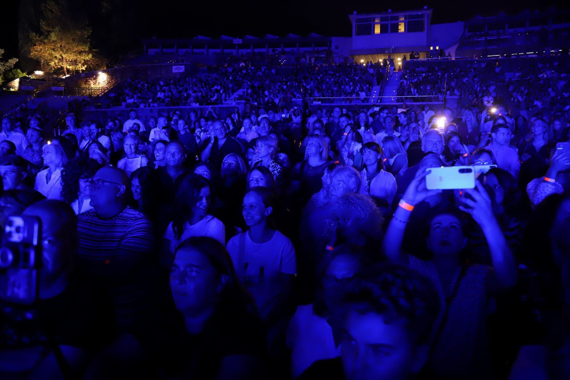 El vendaval de Rosario Flores en Córdoba, en imágenes
