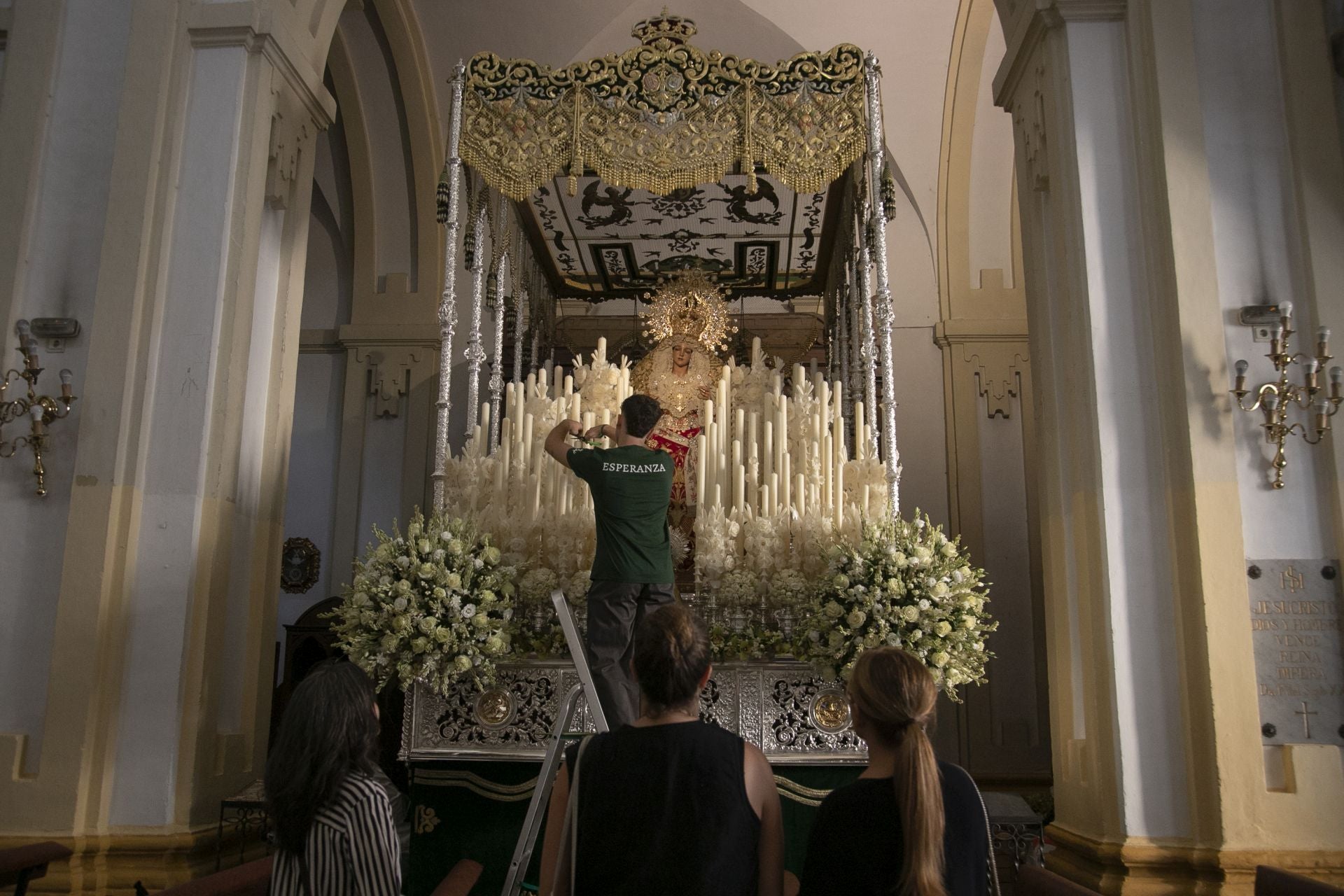 Los preparativos del Vía Crucis Magno de Córdoba, en imágenes