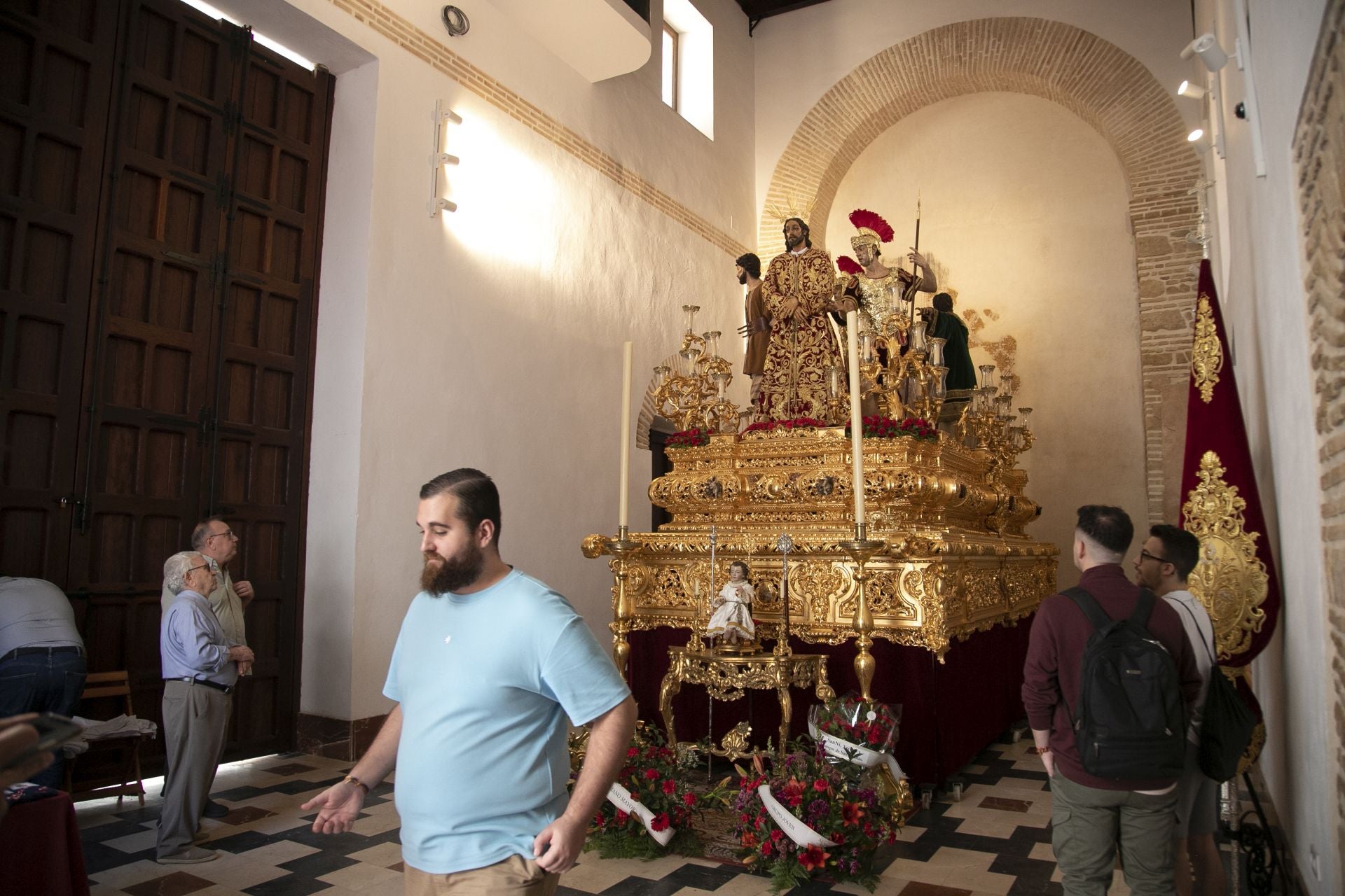 Los preparativos del Vía Crucis Magno de Córdoba, en imágenes