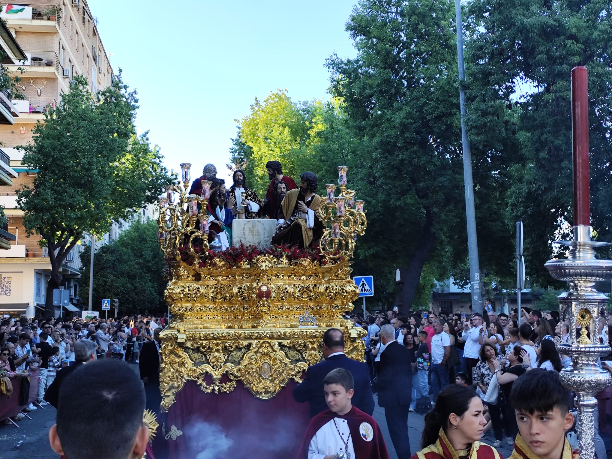 Vía Crucis Magno de Córdoba: una celebración que envuelve a la ciudad de bellas imágenes