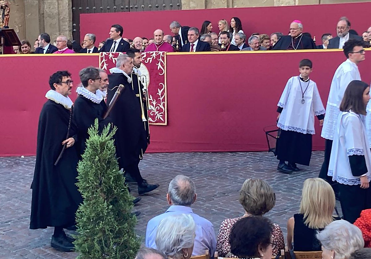Los cinco ministriles que han acompañado al Señor de la Caridad de Pozoblanco