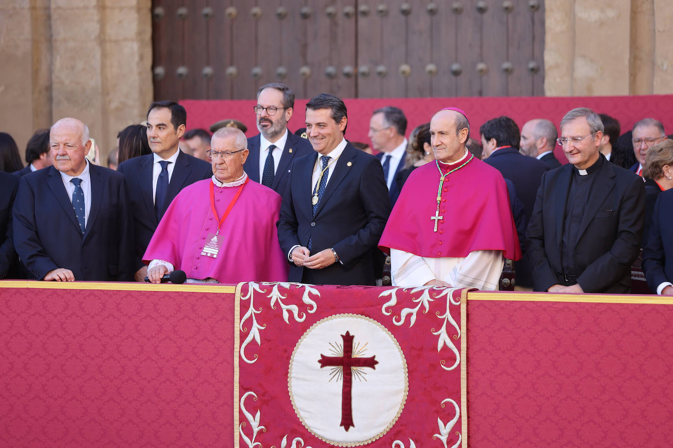 Las mejores imágenes del Vía Crucis Magno de Córdoba