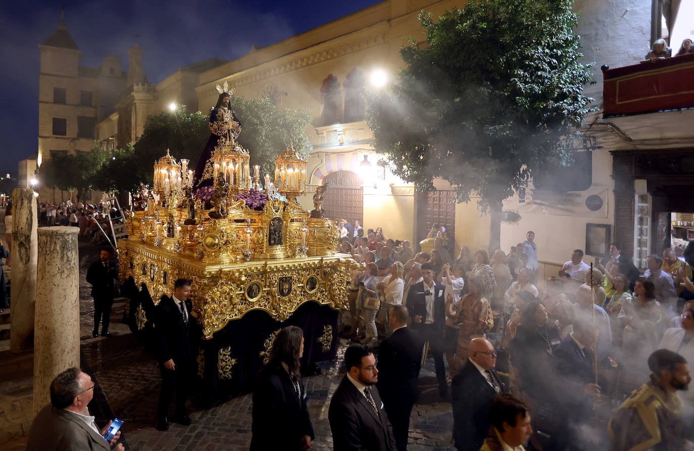 Las mejores imágenes del Vía Crucis Magno de Córdoba