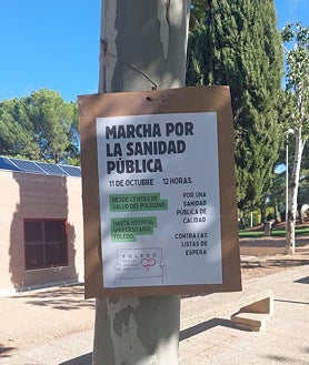 Imagen secundaria 2 - Los participantes en la protesta han salido de la Avenida de Guadarrama, junto al centro de Salud, y han recorrido el paseo Juan Pablo II, la calle Río Bullaque y avenida de Boladiez hasta llegar al hospital de Toledo.