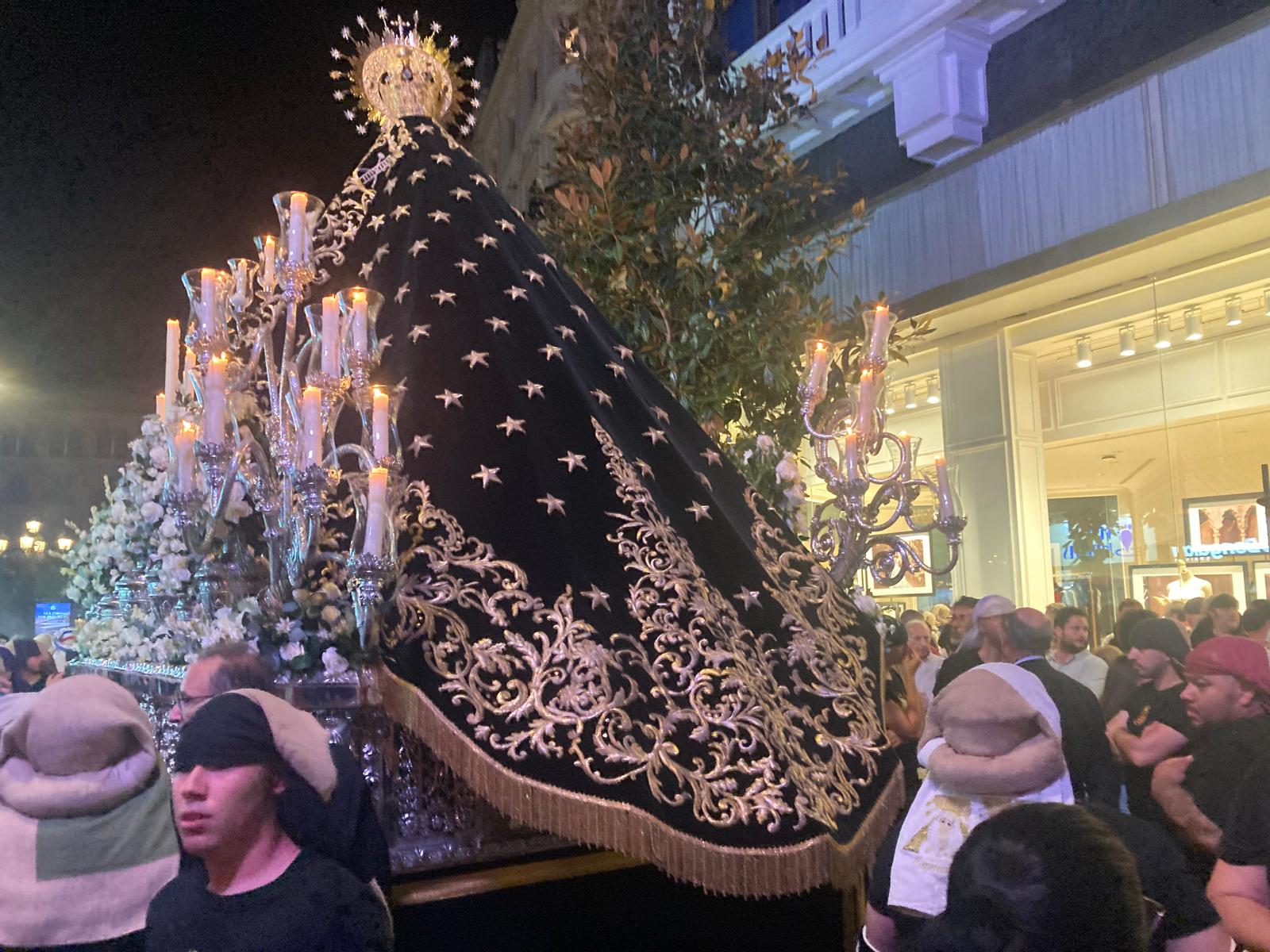 Vía Crucis Magno de Córdoba: una celebración que envuelve a la ciudad de bellas imágenes