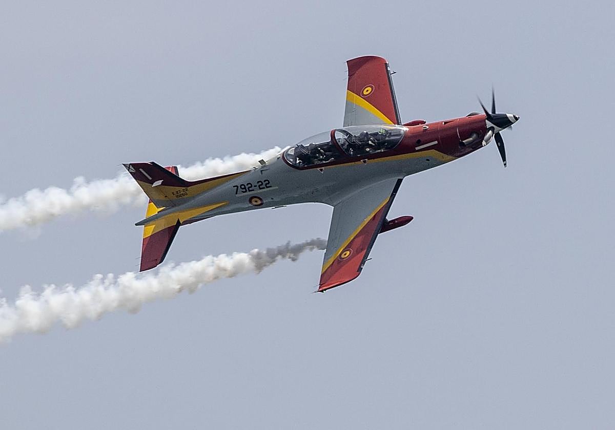 Una de las aeronaves de la formación Mirlo.