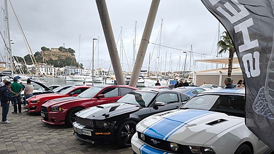 Un trío de colosos y 135 decibelios de estruendo en el 'National American Cars Meeting' de Denia