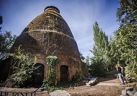 El horno de más de 15 metros de 1881 que se esconde en el parque del Oeste