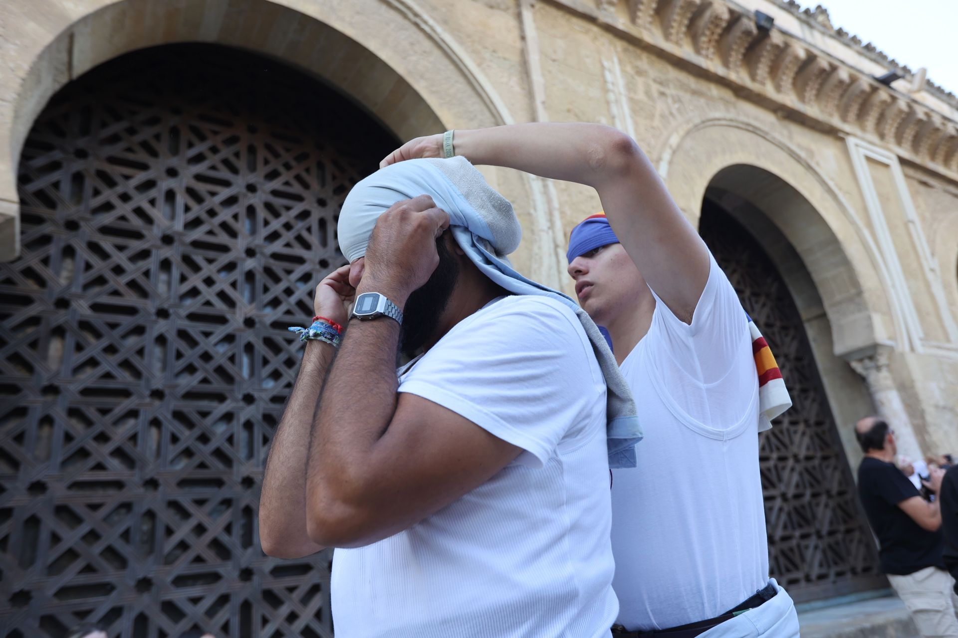 El alegre traslado de la Sagrada Cena de Córdoba y la Esperanza del Valle, en imágenes
