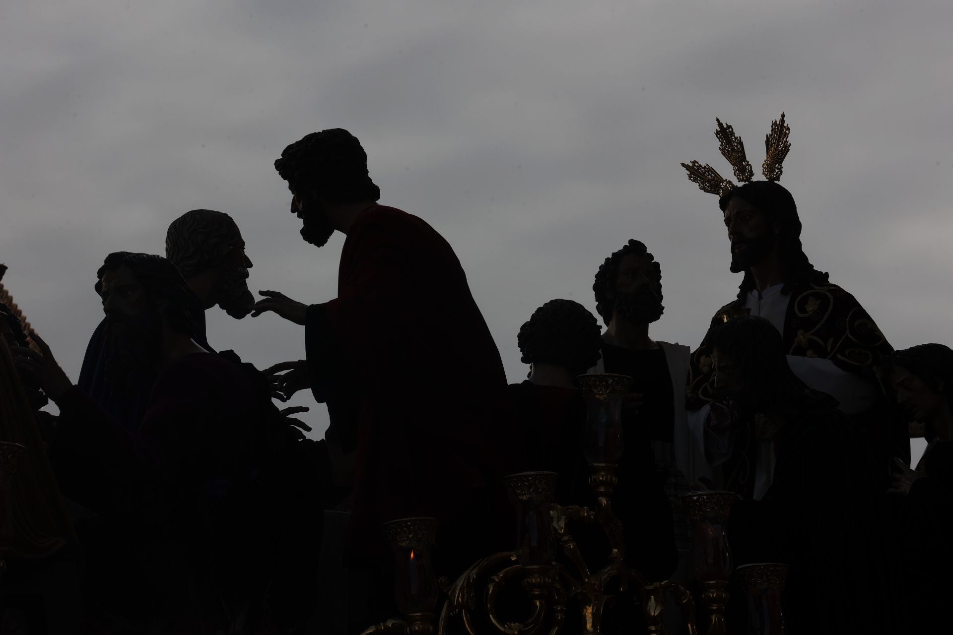 El alegre traslado de la Sagrada Cena de Córdoba y la Esperanza del Valle, en imágenes