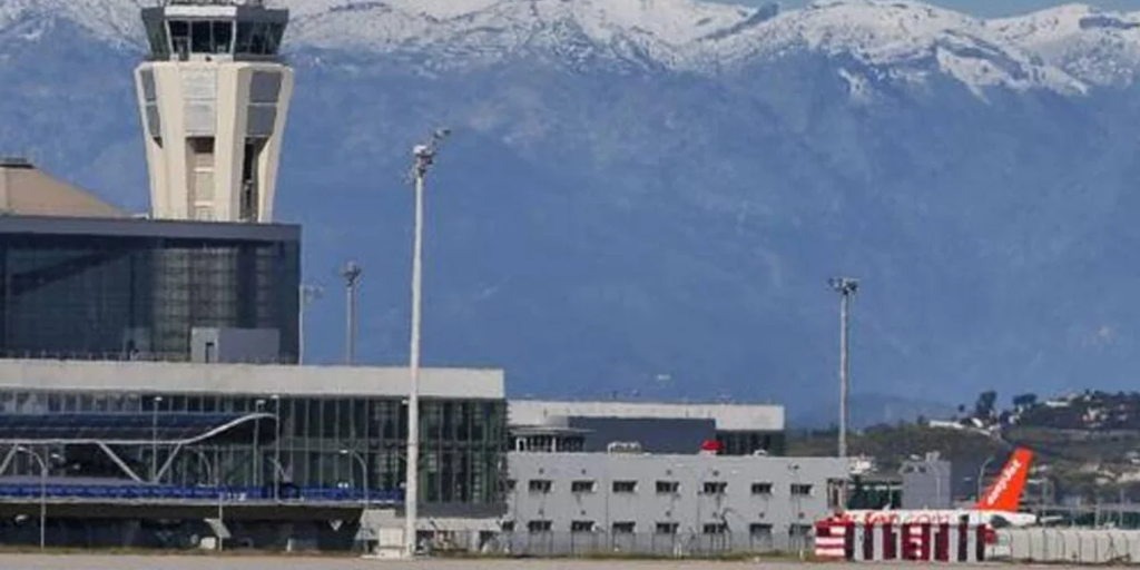 Granada se harta de tirar del carro: «Ponemos dos millones al año para el aeropuerto y Jaén, ni un euro»