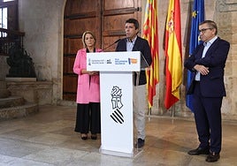 Mazón anuncia nuevas ayudas directas de 500 euros para escolares y 600 para universitarios afectados por la dana