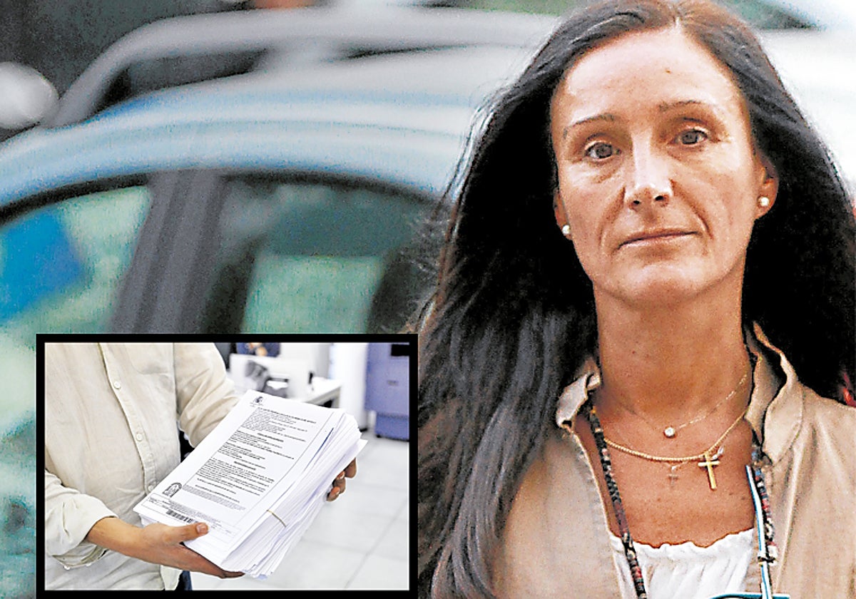 La juez María Núñez Bolaños, anterior instructora del caso ERE. En la imagen inferior, pila documentos que adjuntó a su demanda contra ABC, que ha sido desestimada tres veces