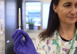 Salud avanza en la campaña de la gripe con la protección de los mayores de 80 años en Andalucía