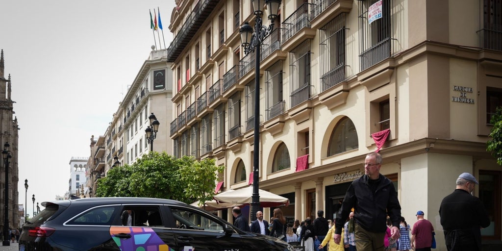 La Junta explica el freno a las VTC: la demanda «está cubierta» y es un problema «de salud pública»