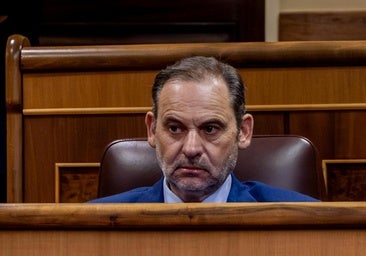 El exministro vivió 5 años de lujo sin sacar ni un euro del banco