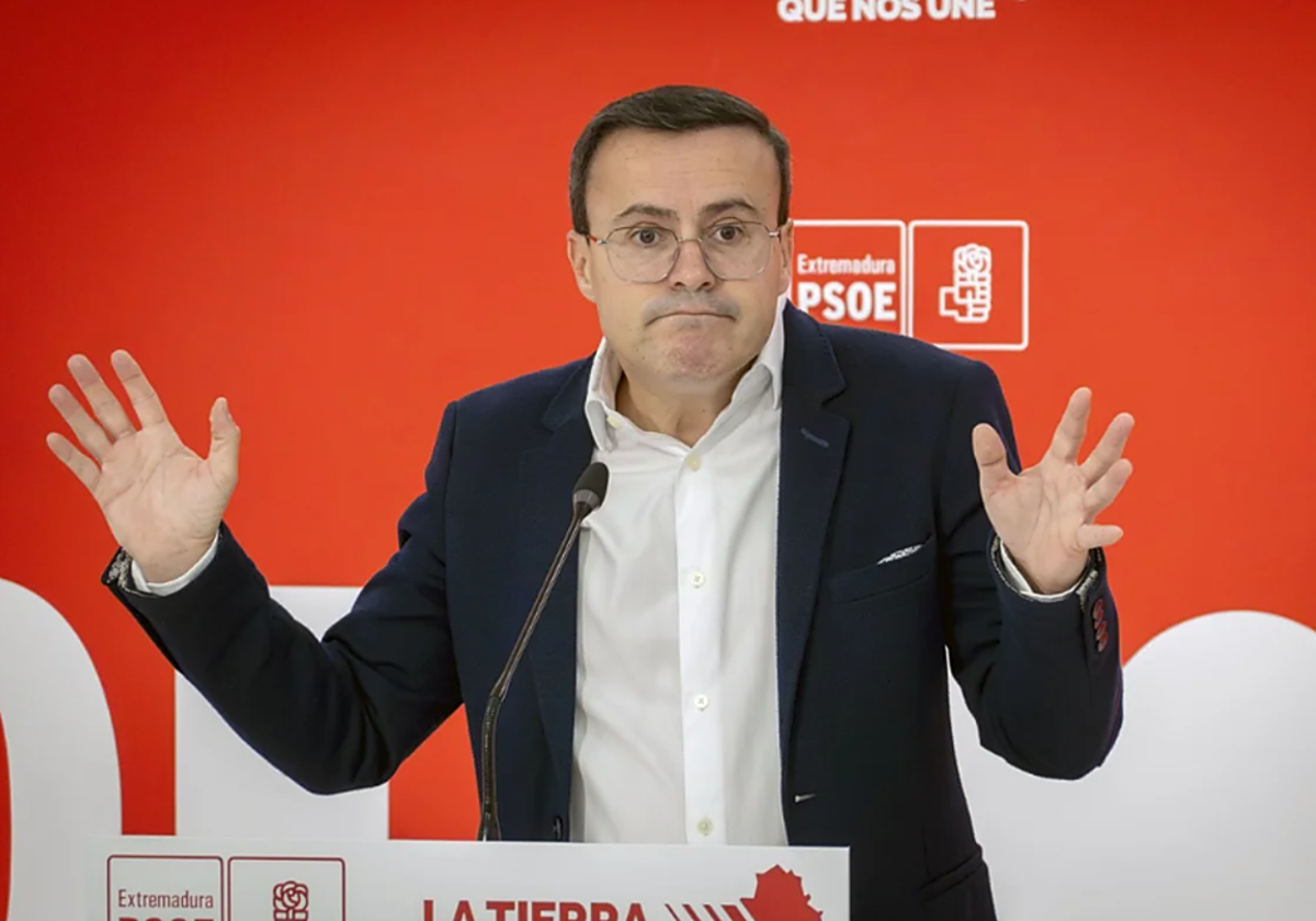 El secretario general del PSOE de Extremadura, Miguel Ángel Gallardo