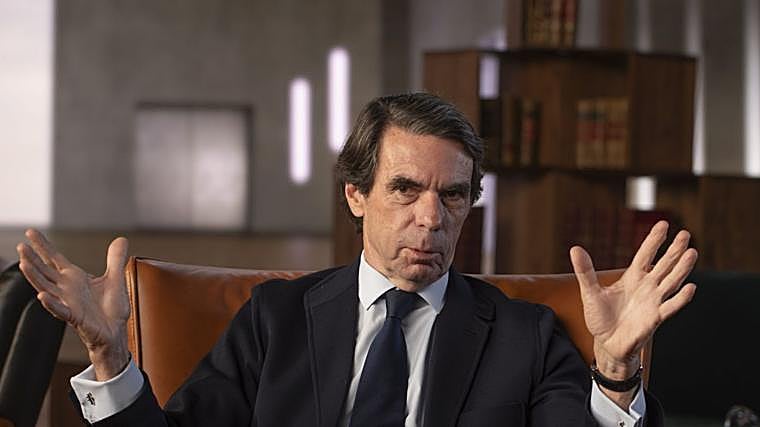 &#039;La última llamada&#039;: desgranando el poder en cuatro presidentes del Gobierno