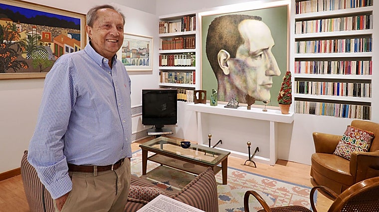 Su mecedora, su querida biblioteca, su austero dormitorio... así es la Casa Museo de Miguel Delibes